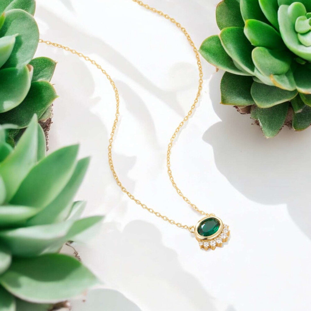 Green Oval Pendant Necklace